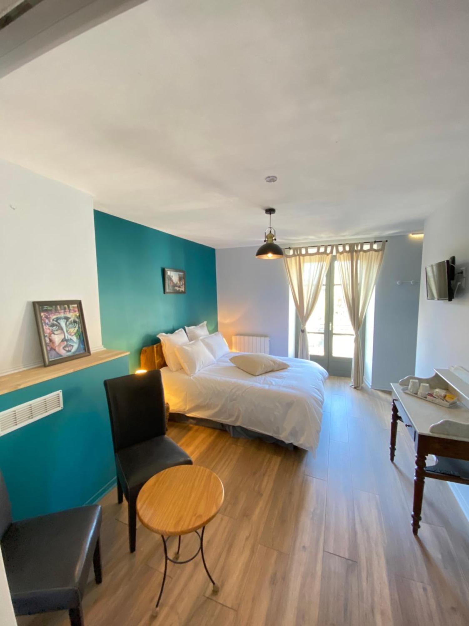 Hotel Au Pont D'Olt Saint-Côme-dʼOlt Habitación foto