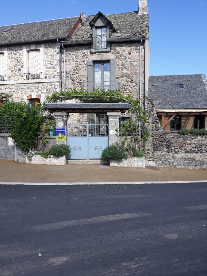Hotel Au Pont D'Olt Saint-Côme-dʼOlt Exterior foto